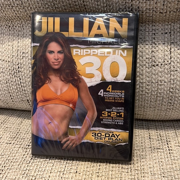 Two Jillian Michaels and One Bob Harper workout video - Picture 2 of 4